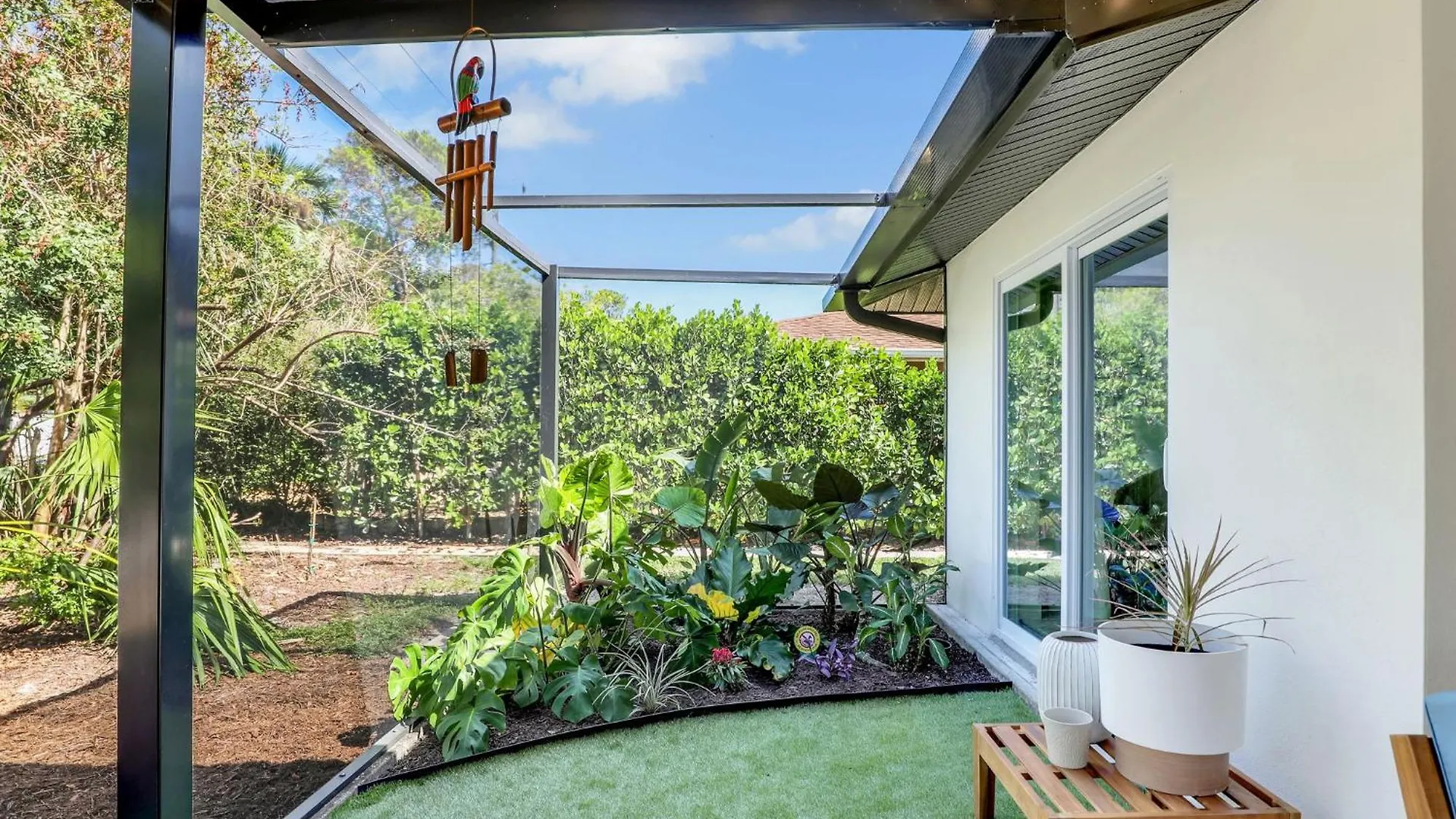 Charming Two-king-bedroom House In Delightful *