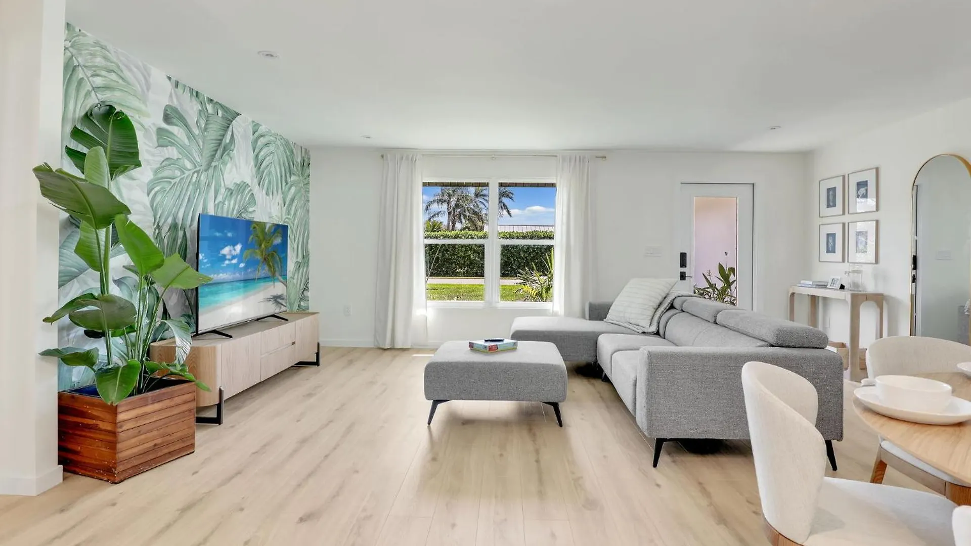 Charming Two-king-bedroom House In Delightful