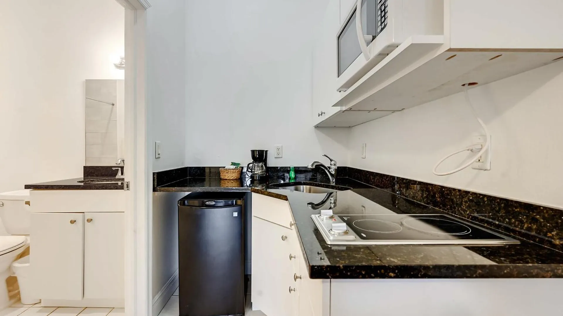 Apartment Retreat With Pool! Naples