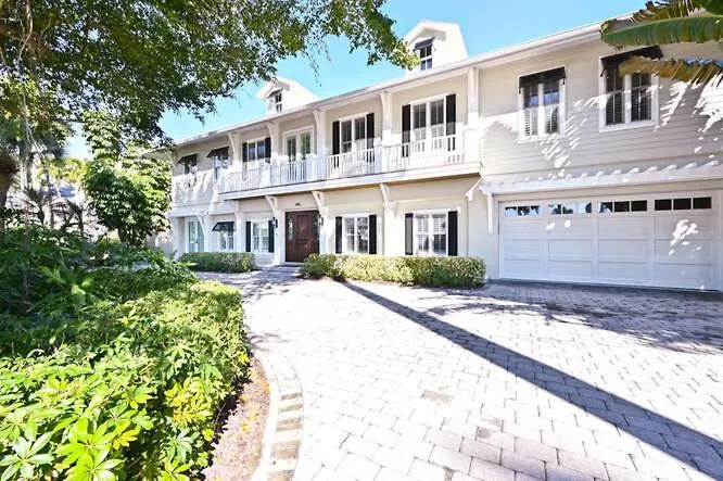 5 Bedroom Luxury Aqualane Shores Heated Pool Boat Slip Holiday home Naples