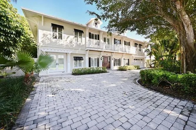 5 Bedroom Luxury Aqualane Shores Heated Pool Boat Slip Holiday home Naples