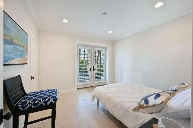 Holiday home 5 Bedroom Luxury Aqualane Shores Heated Pool Boat Slip