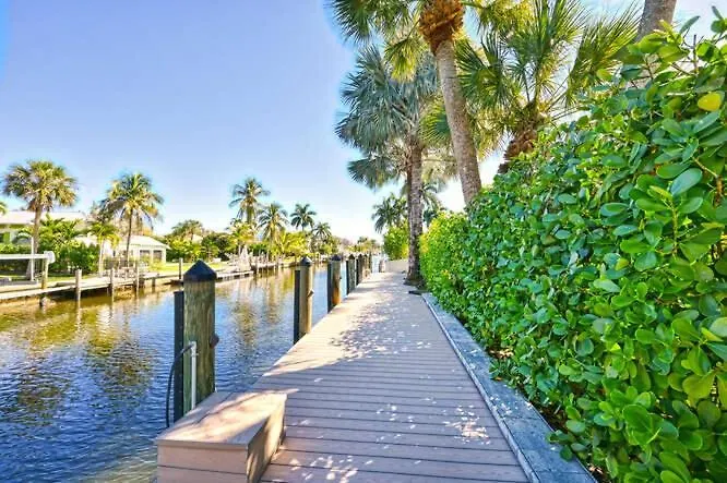 5 Bedroom Luxury Aqualane Shores Heated Pool Boat Slip Holiday home Naples