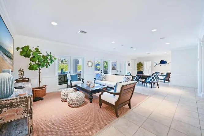 Holiday home 5 Bedroom Luxury Aqualane Shores Heated Pool Boat Slip Naples