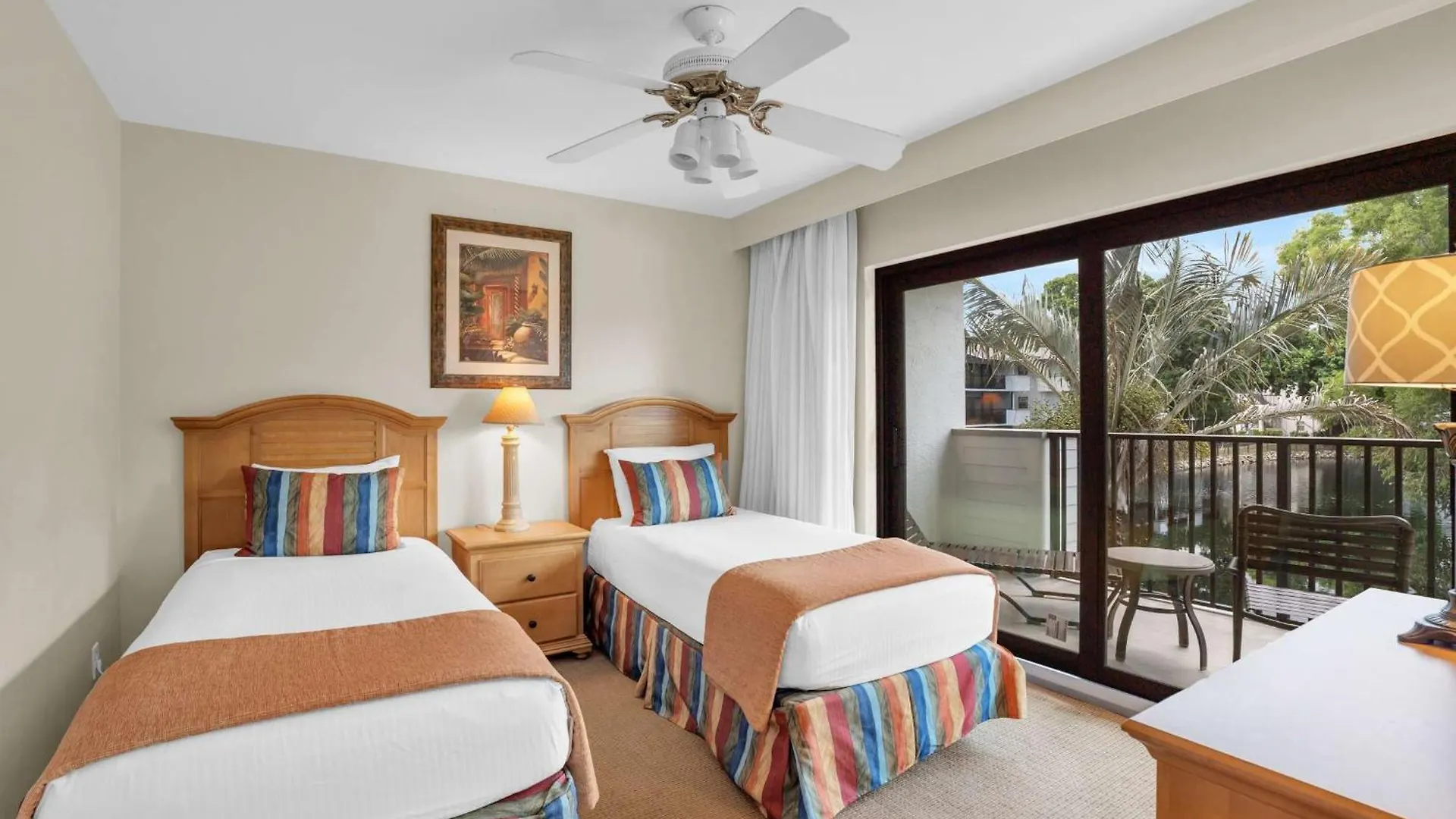 End Unit With Views From Lanai Holiday home *