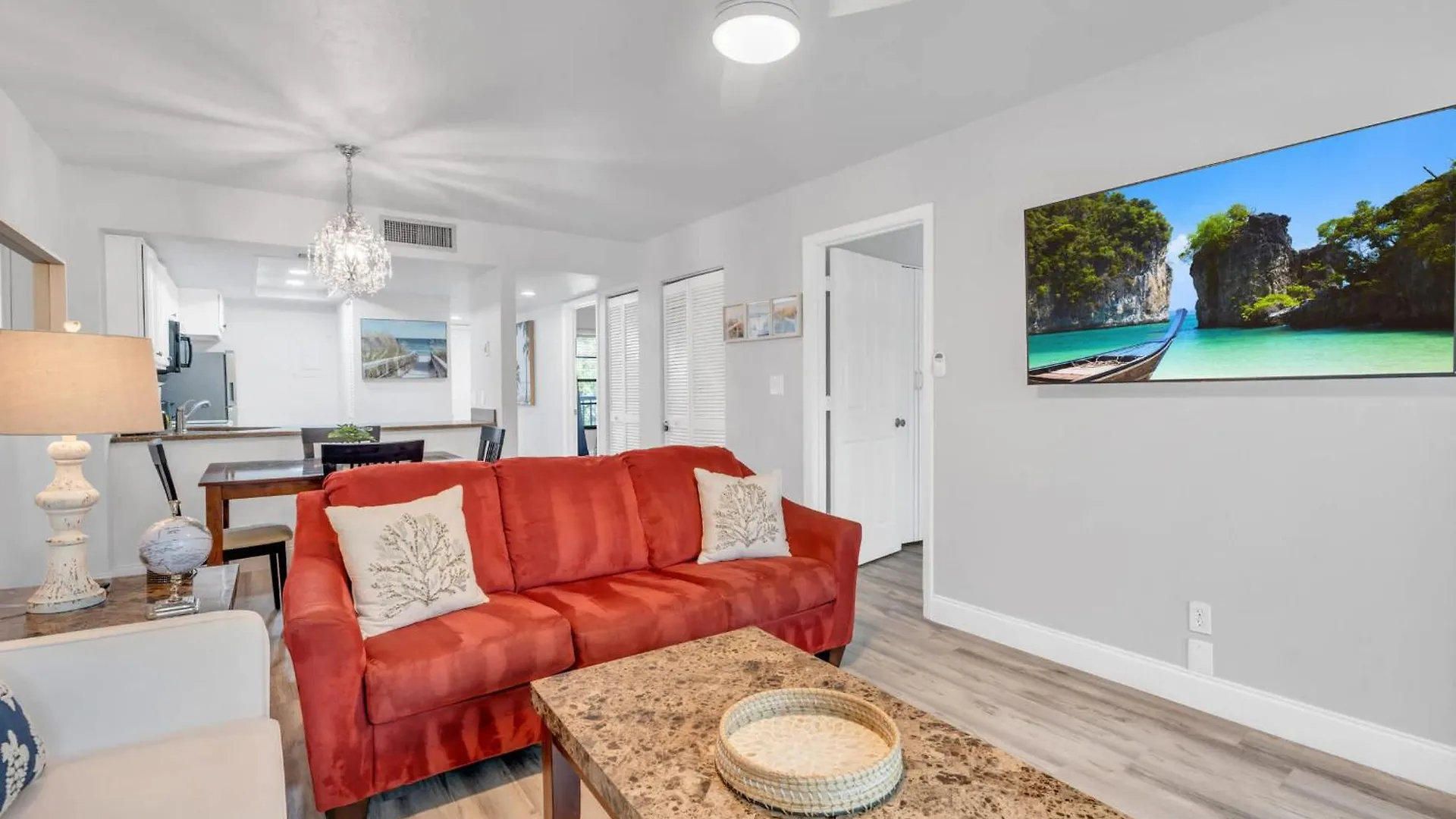 Close To The Lobby And Pool - Peaceful Views And Comfy Furnishings Naples