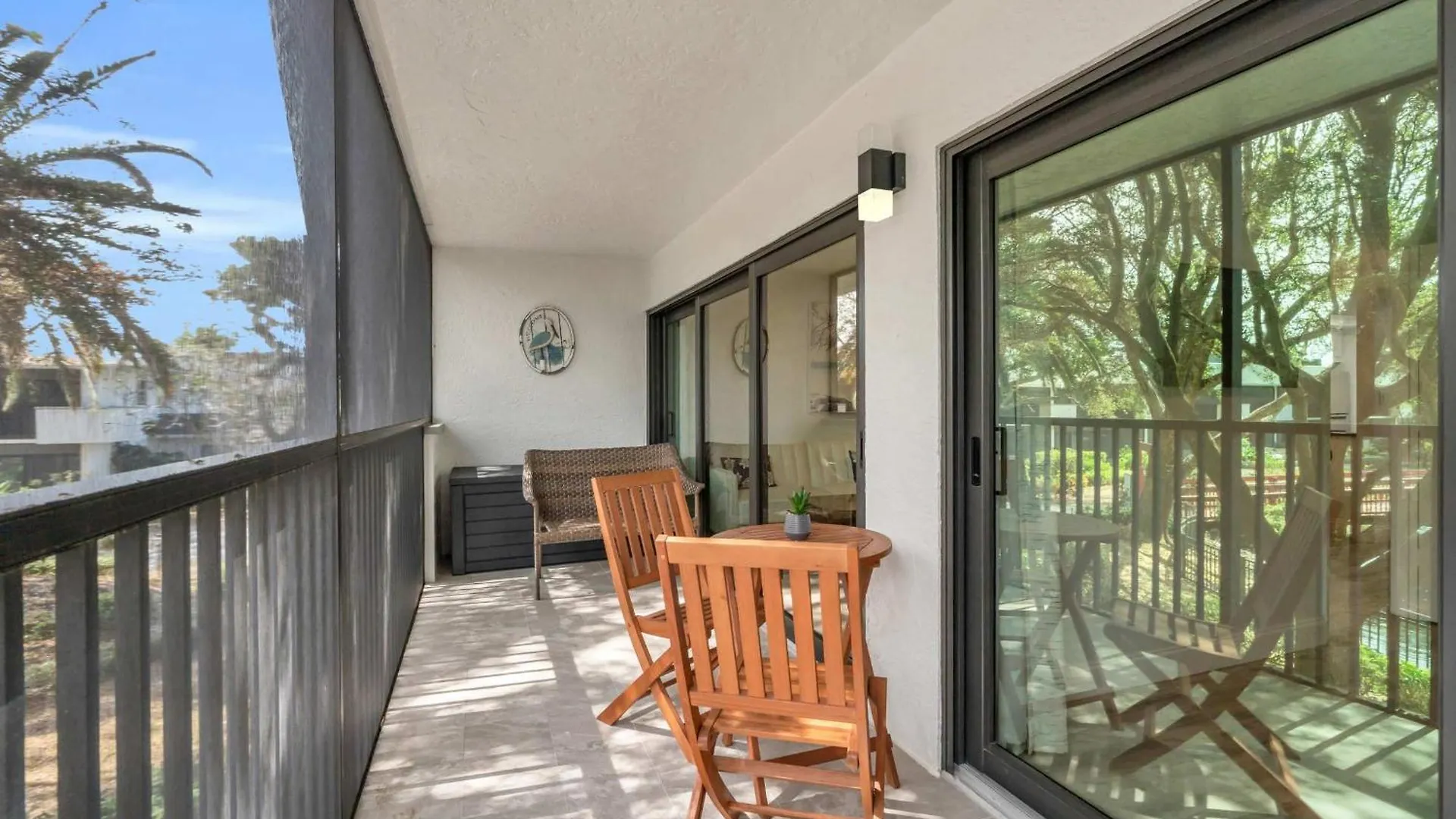 Close To The Lobby And Pool - Peaceful Views And Comfy Furnishings *
