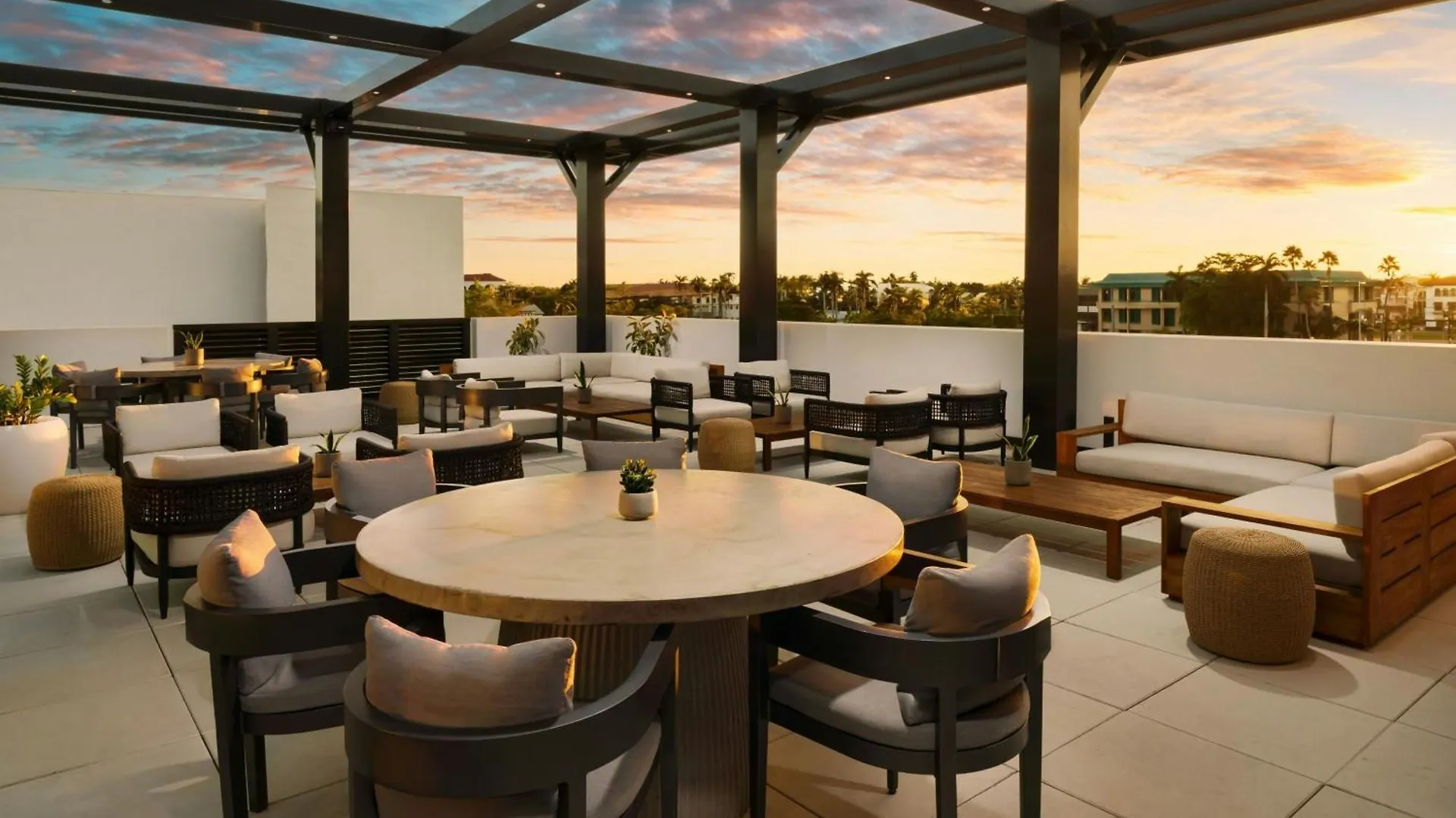 Ac By Marriott 5th Avenue Hotel North Naples