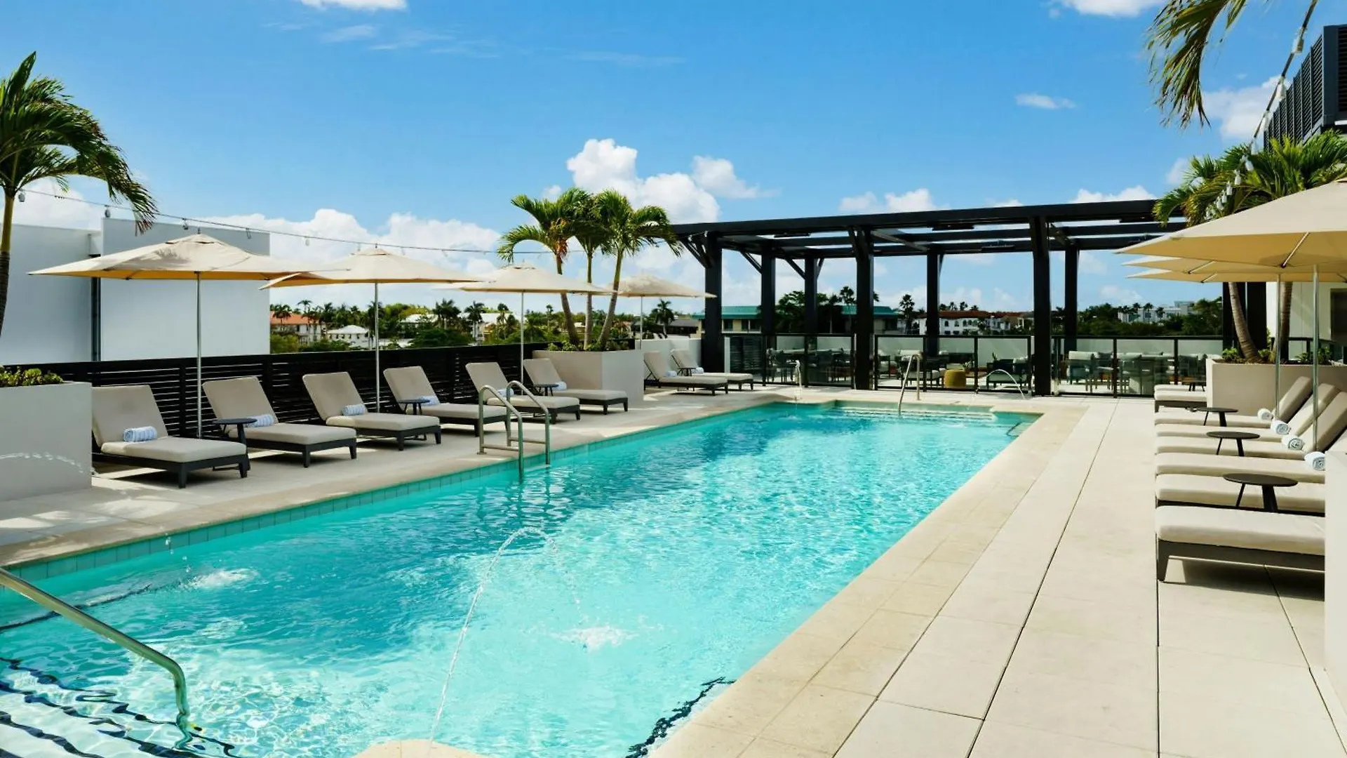 Ac By Marriott 5th Avenue 4* North Naples