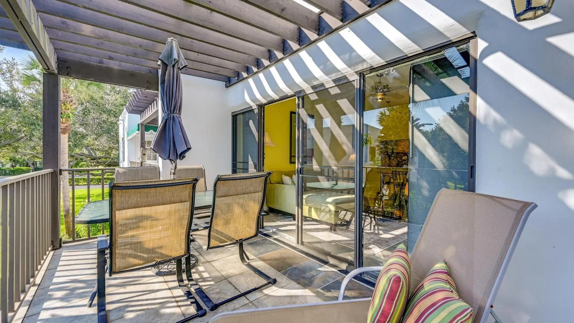 Apartment Lovely Vacation With Shared Pools!