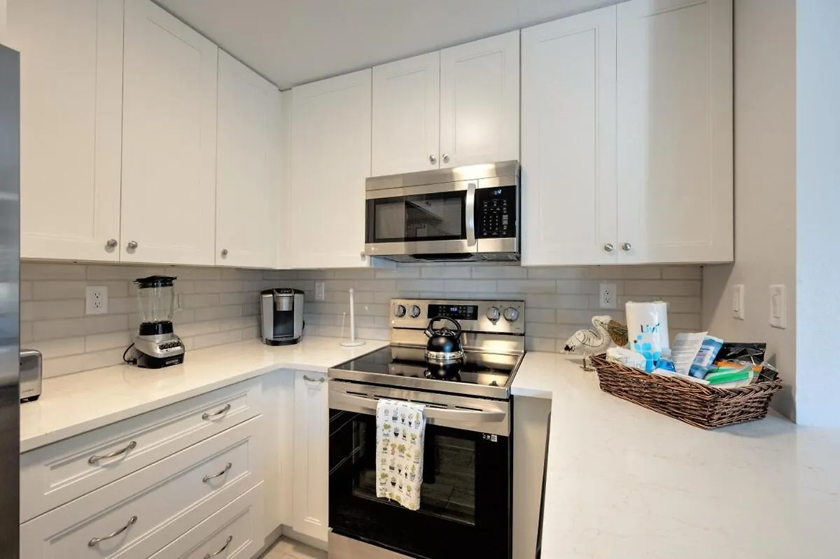 Lemarquis, Old Condo, Near Beach&downtown *