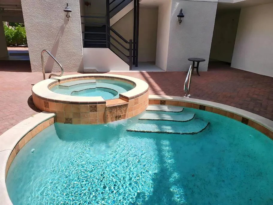Vanderbilt 3br/3ba * North Naples