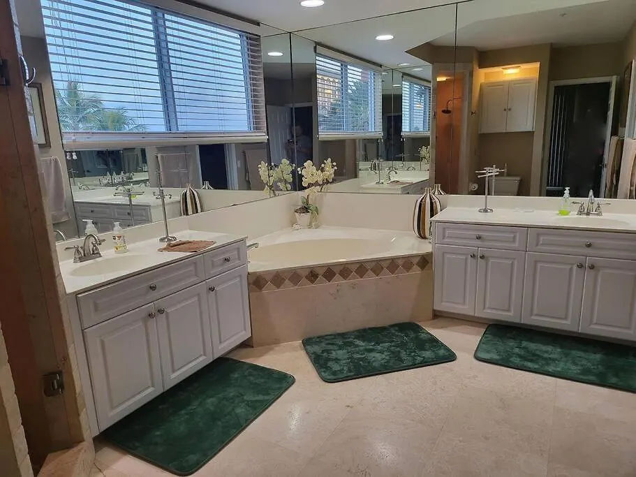 Vanderbilt 3br/3ba * North Naples