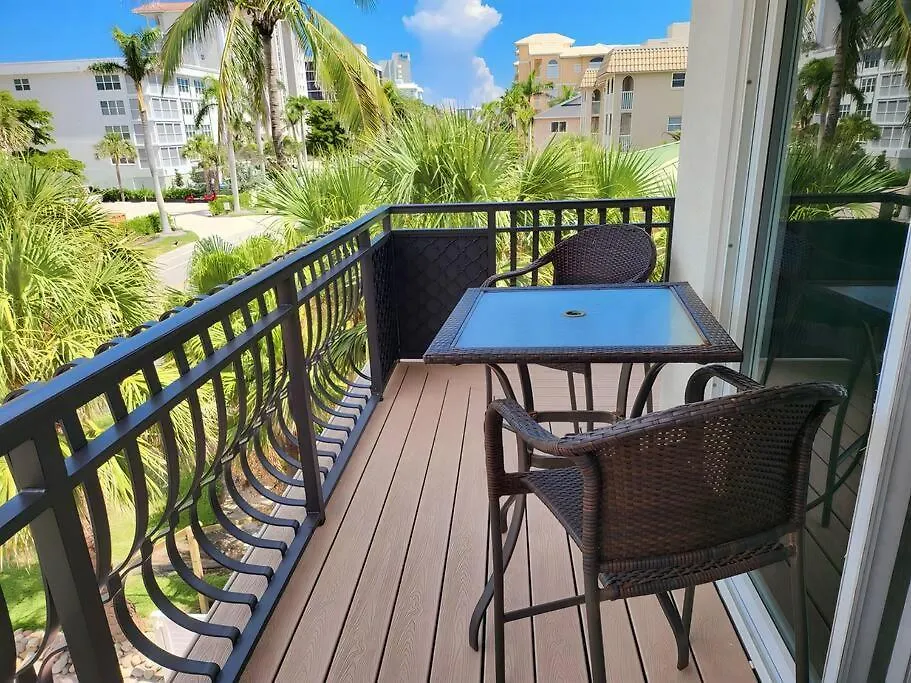 公寓 Vanderbilt 3br/3ba North Naples