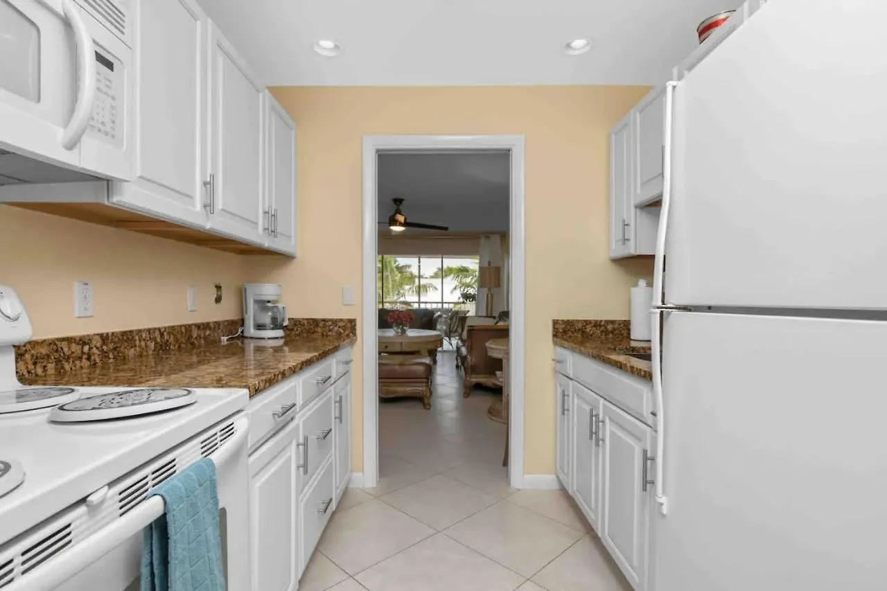 Aqua Breeze North Naples