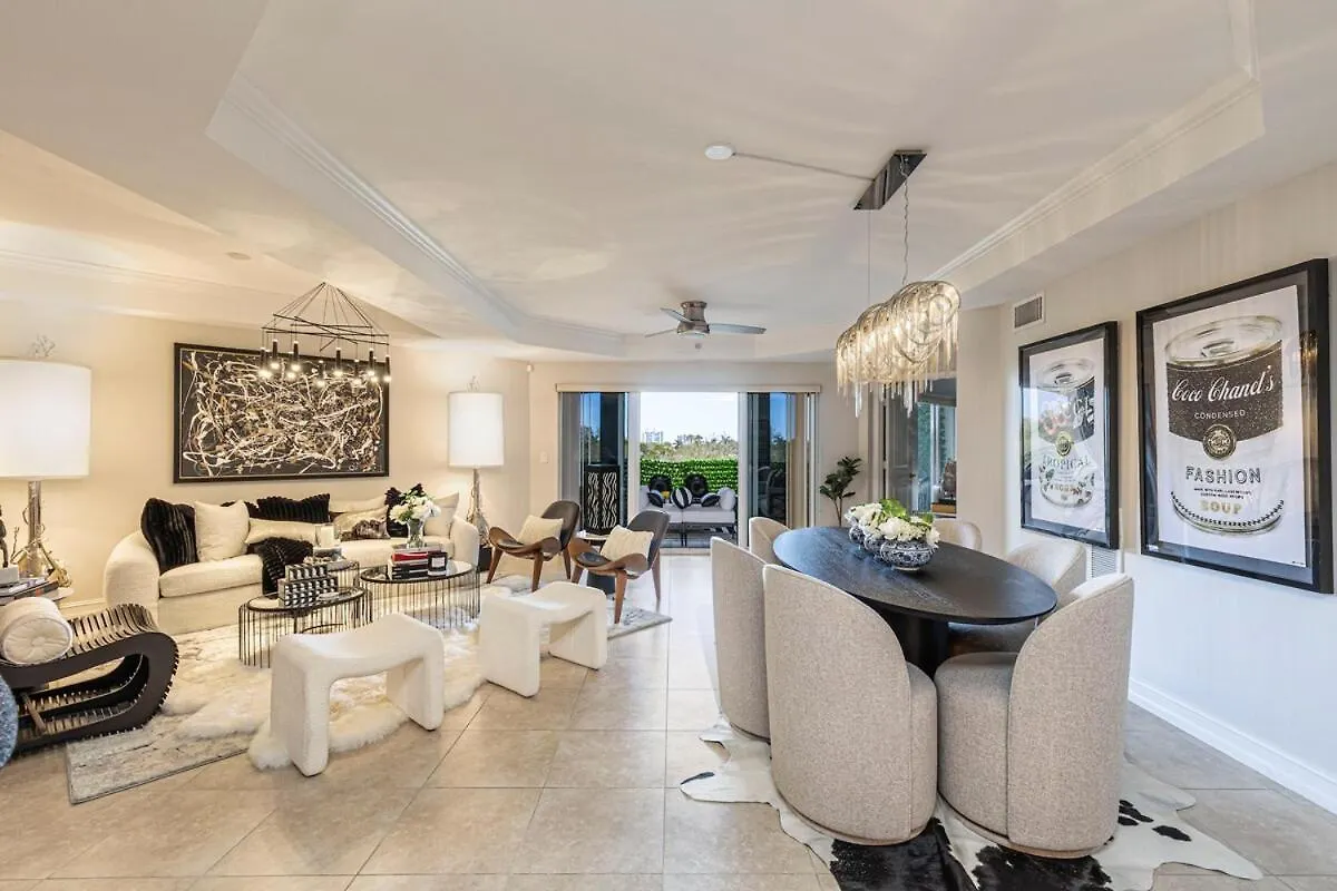 Luxury Penthouse Near Apartment *