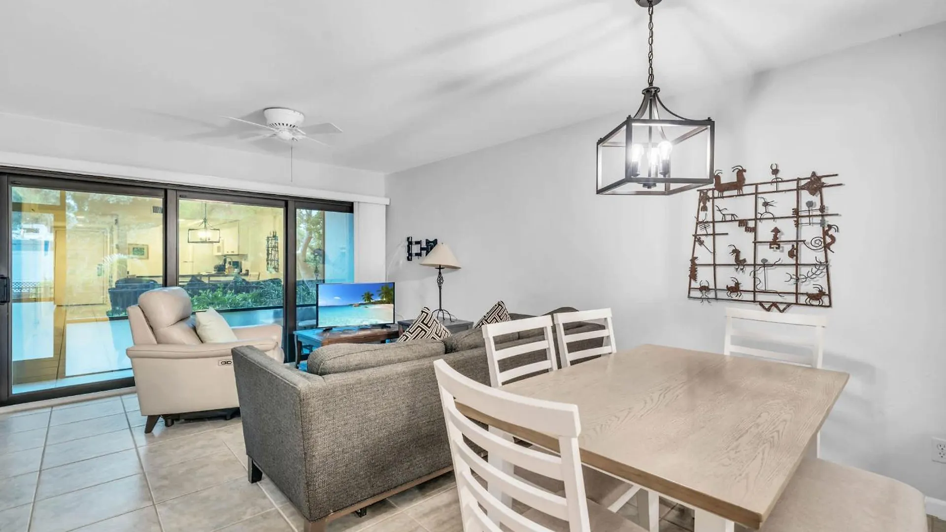 Ferienhaus First Floor - Quick Walk To Amenities *