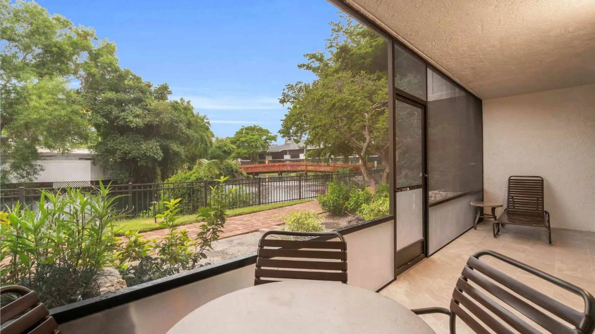 Ferienhaus First Floor - Quick Walk To Amenities