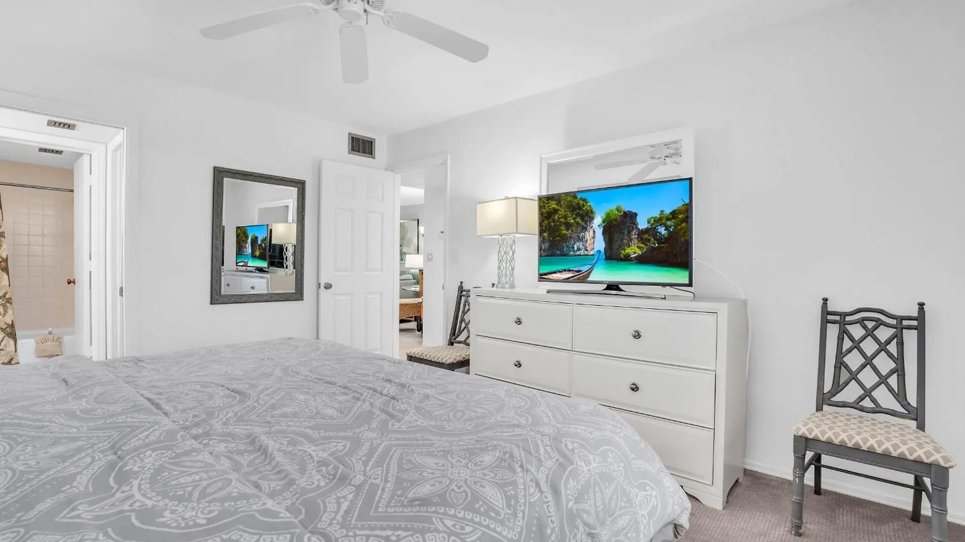 Holiday home Views And Close To Lobby *