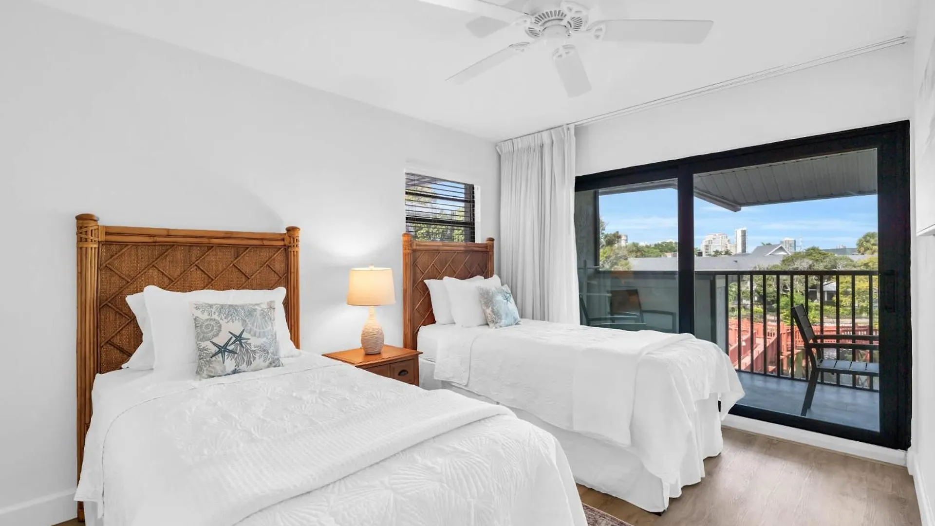 Holiday home Deluxe - Modern Furnishings And Great View *
