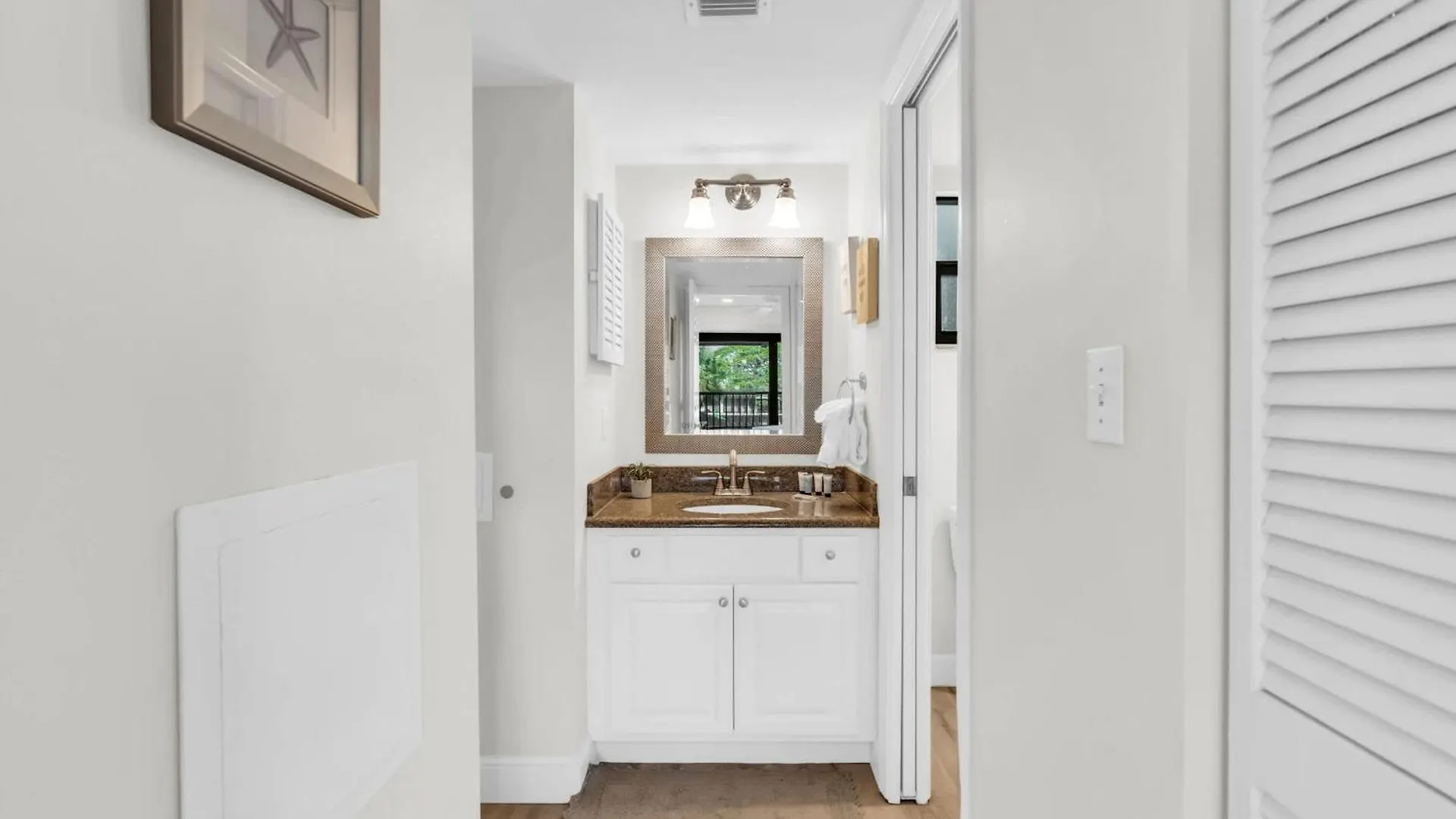 Gorgeous Inside - Stunning Views *