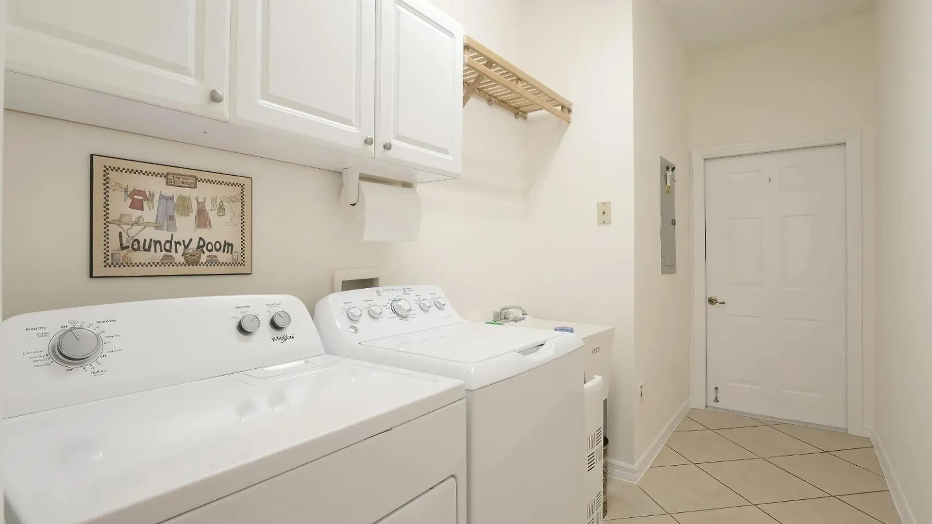 Holiday home First Floor Coach With Pond Views *