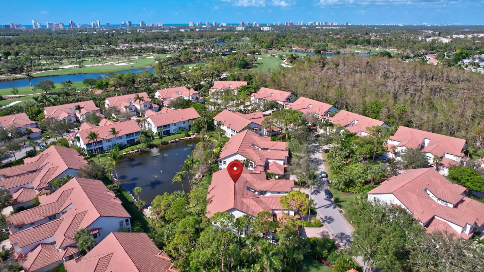First Floor Coach With Pond Views * Naples