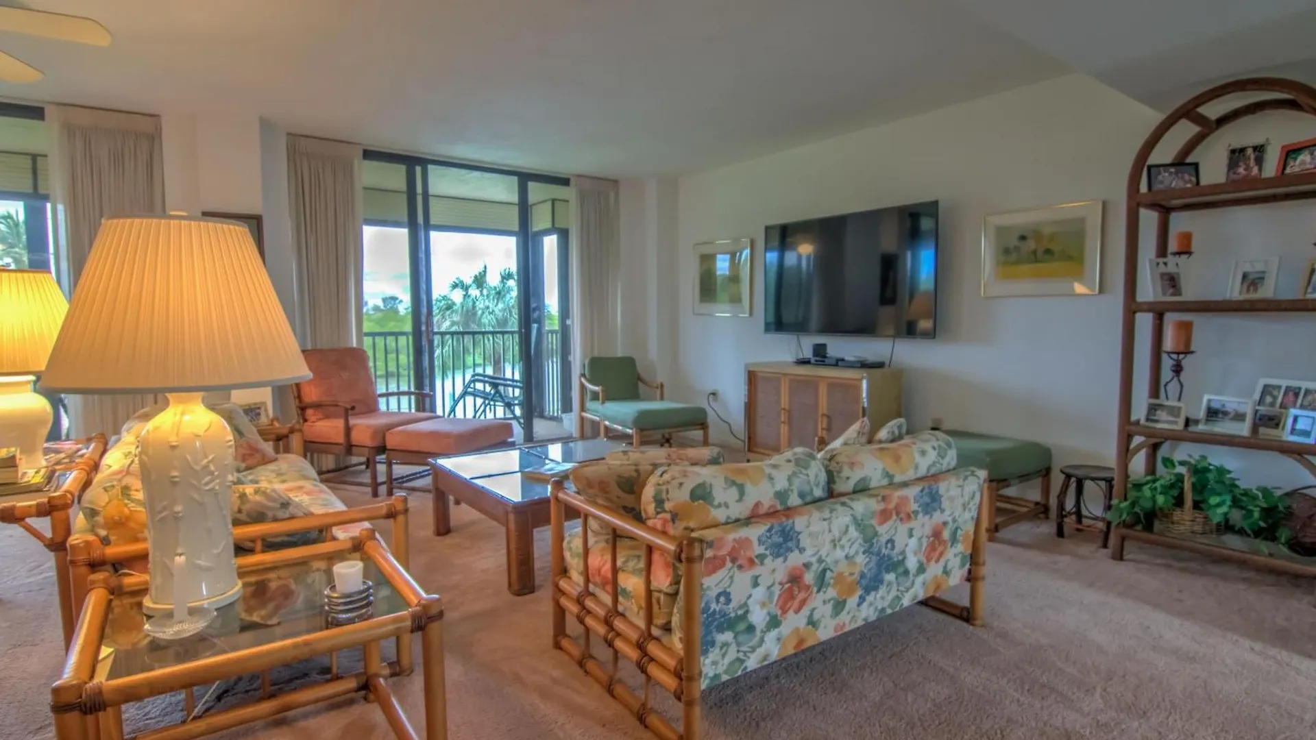 Walk To The And Enjoy Spectacular Views From 3 Bedroom