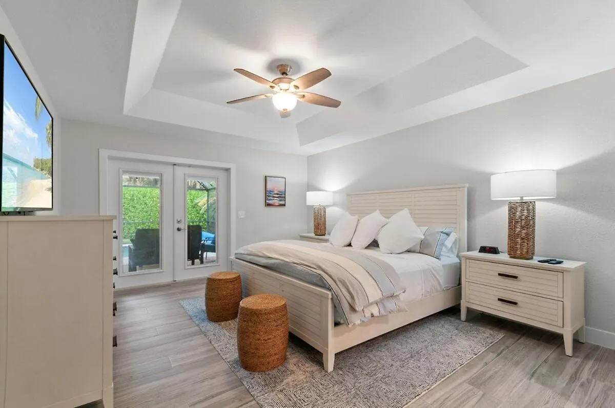 Modern Luxury Retreat In *