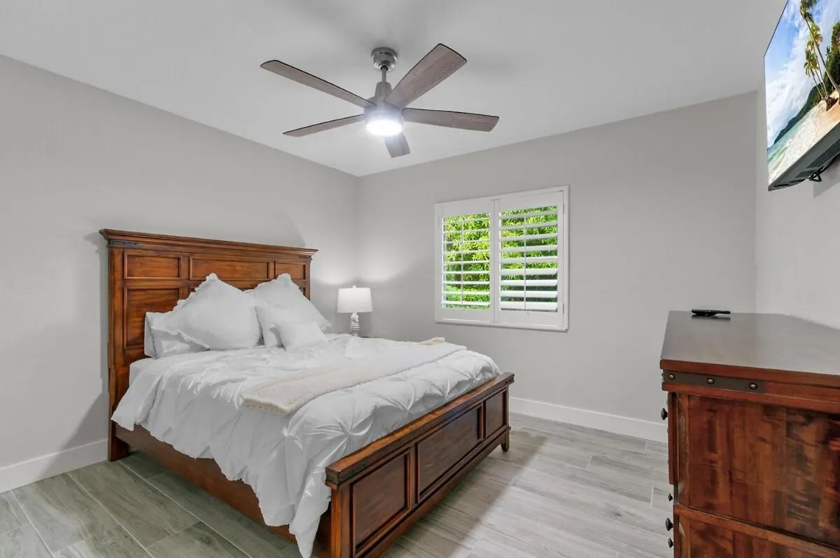 Modern Luxury Retreat In *