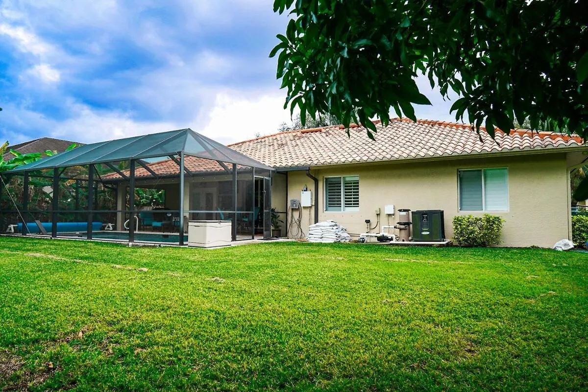 Holiday home Modern Luxury Retreat In *