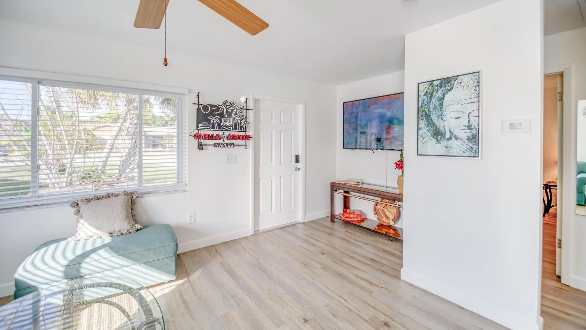 Апартаменты Cozy And Bright Abode With Community Amenities! Нейплс