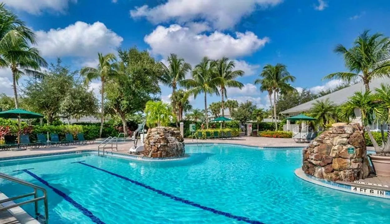 Luxurious Golf W/ Pool And Amenities! * North Naples