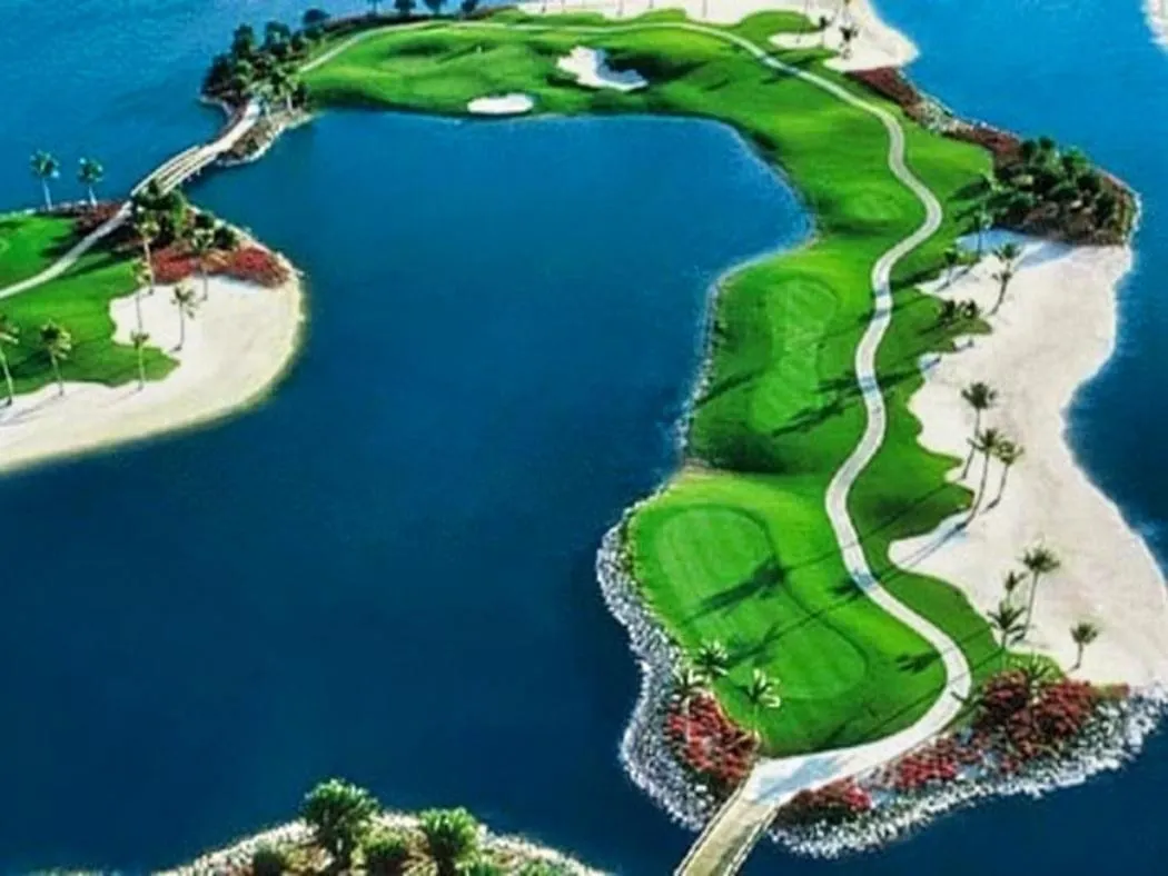 Villa Luxurious Golf W/ Pool And Amenities!