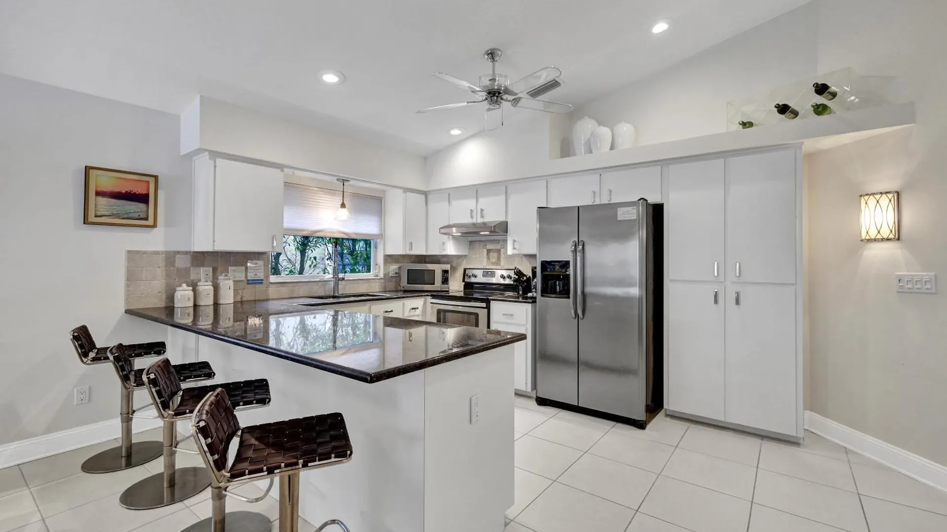 Gone Coastal - 1 Mile To Vanderbilt Beach! - Pool Holiday home