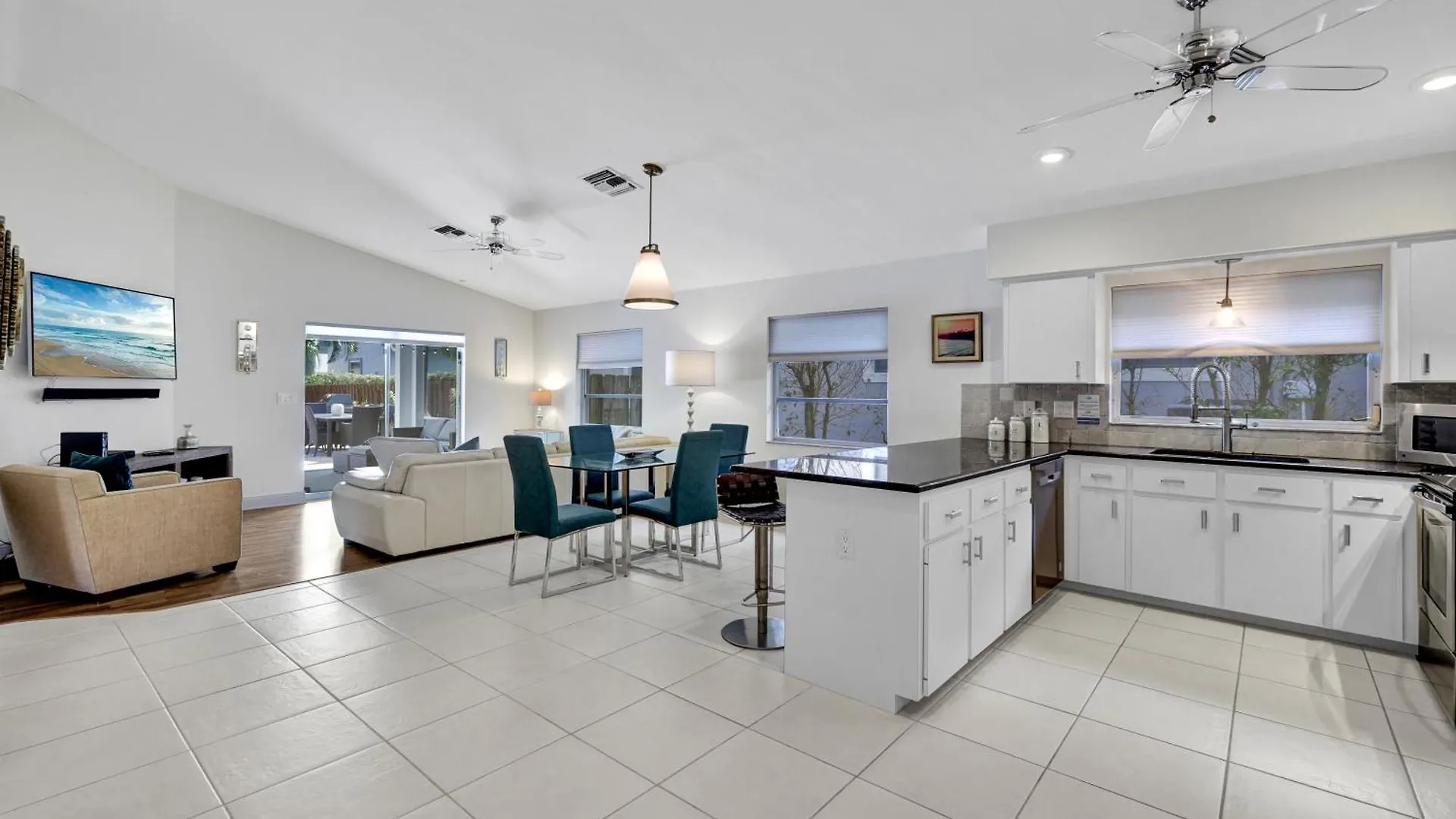 Gone Coastal - 1 Mile To Vanderbilt Beach! - Pool Holiday home Naples