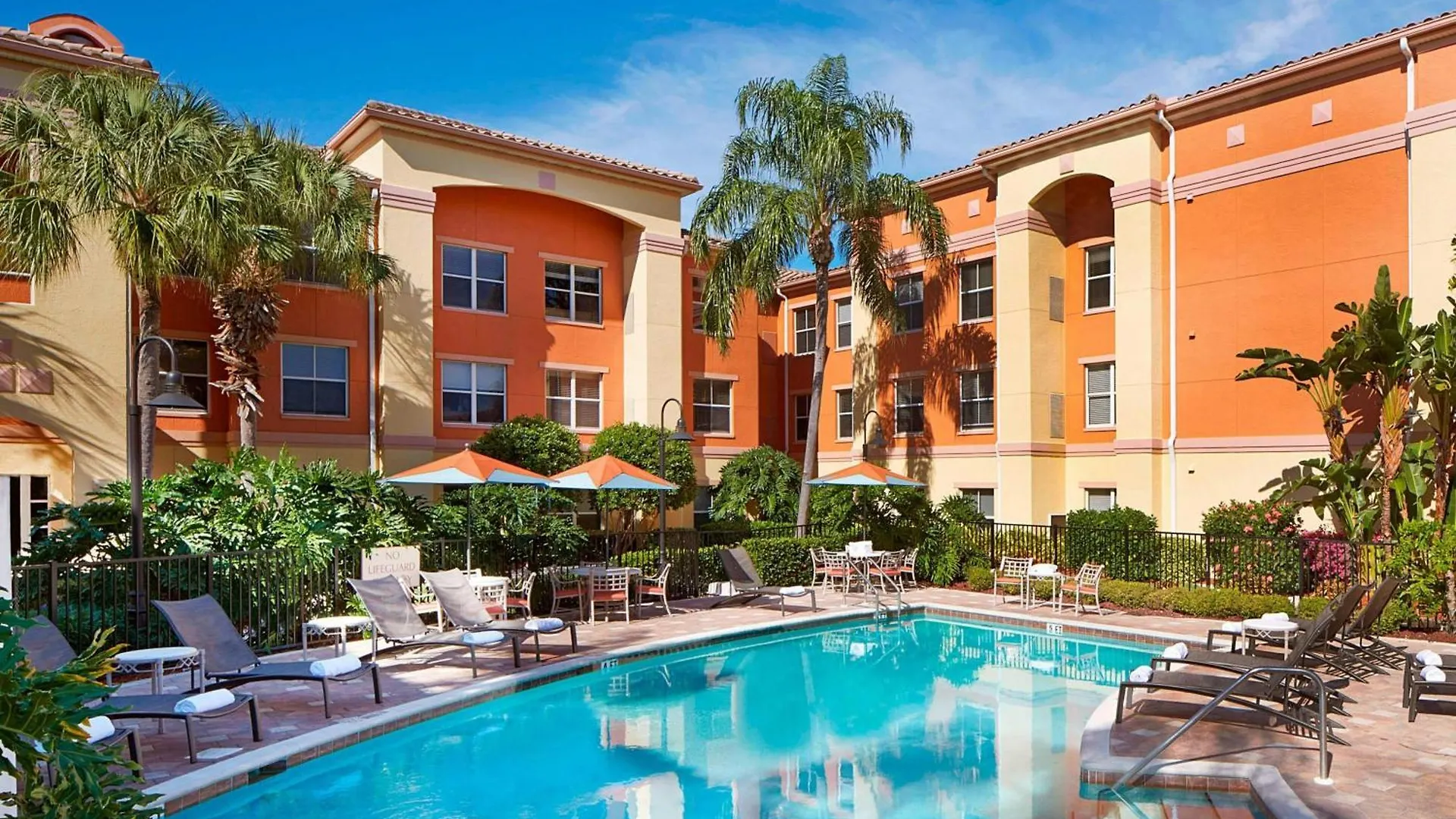 By Marriott 3* North Naples