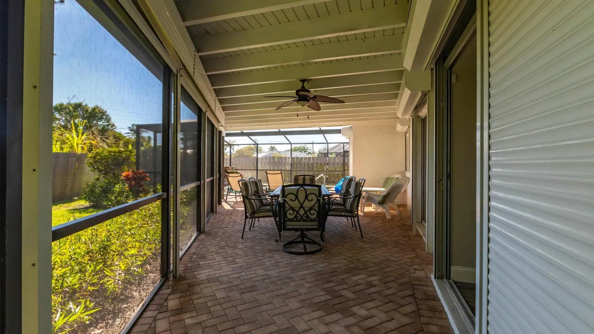 Renovated With Seasonally Heated Pool Holiday home Naples