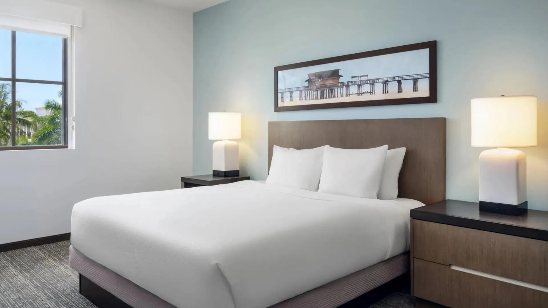 Hyatt House 5th Avenue 3*