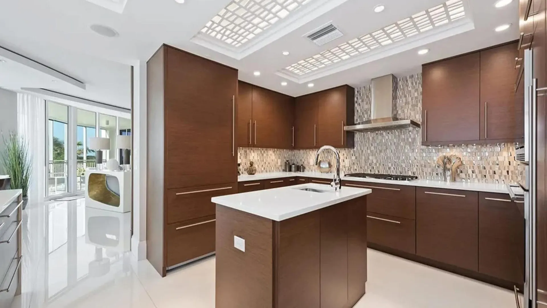 Apartment Waterfront With Marina Views *