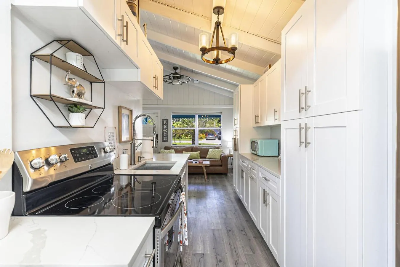 Coastal Getaway, 5 Mins To Vanderbilt Naples