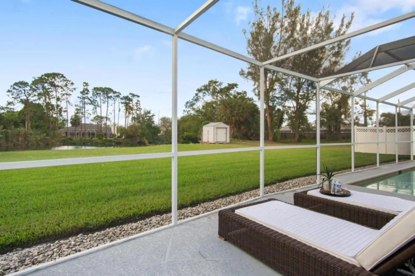 Modern Comfort In Naples, Close To Everything Holiday home *