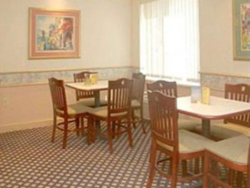 Hotel La Quinta By Wyndham East Naples