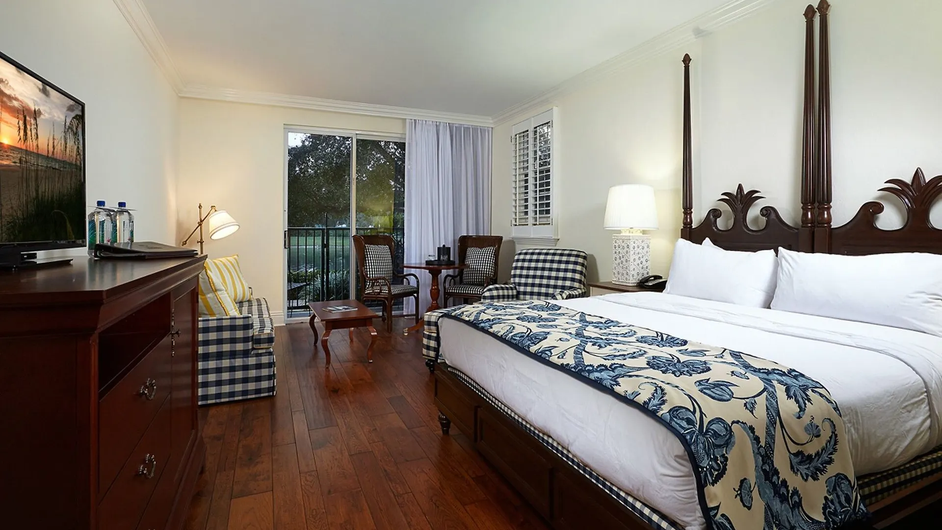 Hotel At Pelican Bay North Naples