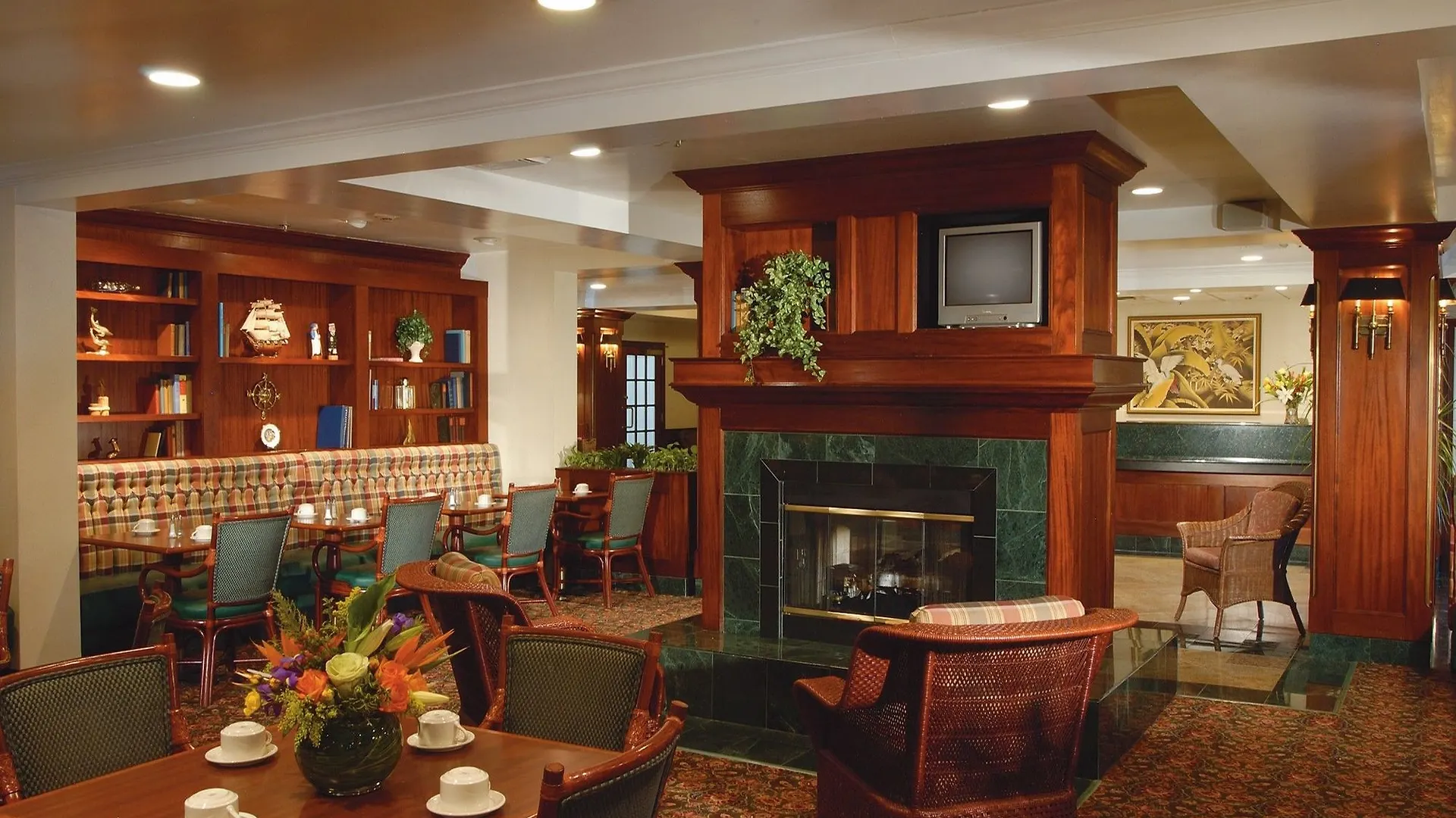 Courtyard By Marriott -