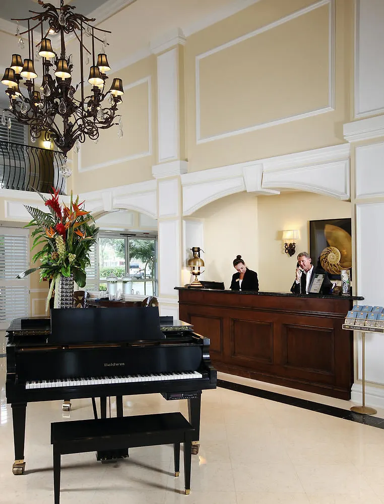 Hotel At Pelican Bay