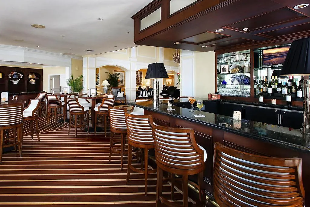 Hotel At Pelican Bay