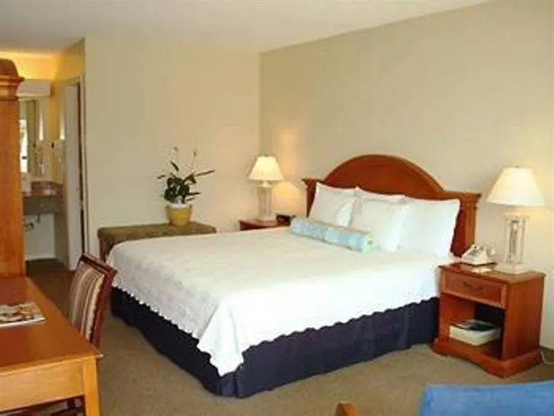 那不勒斯花园酒店 3* North Naples