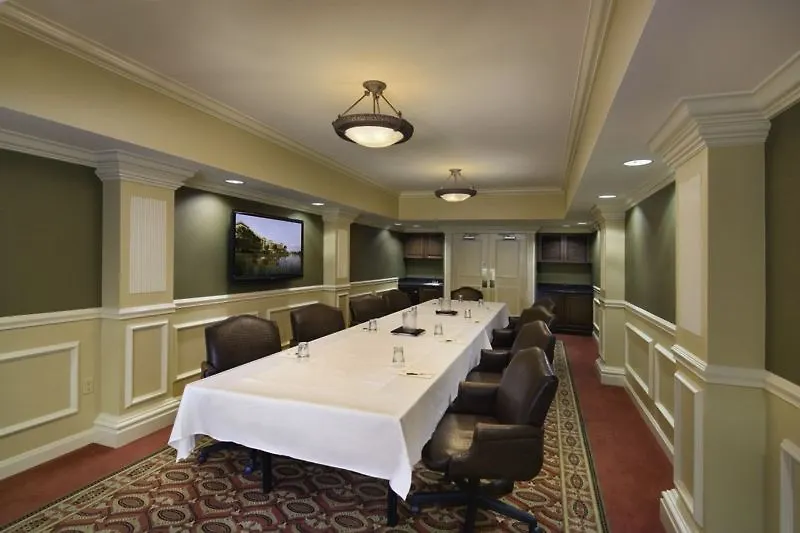 Hotel At Pelican Bay 4*