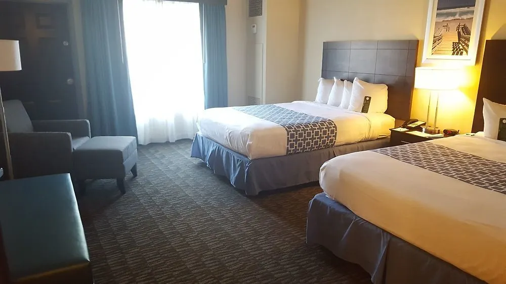 Western Plaza Hotel 3*